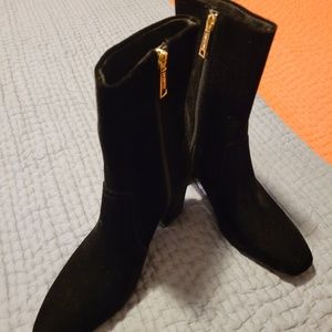 Isaac Mizrahi Black Velvet Boots